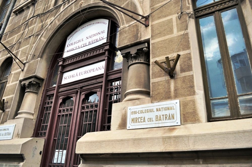 The entrance of the “Mircea cel Bătrân” National College in Constanța
